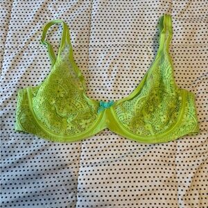 Body By Victoria Lace Underwire Bra in Lime Green